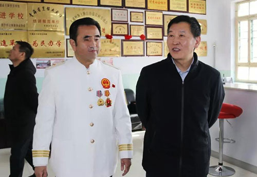 宋晨曦书记与马占龙校长5.jpg