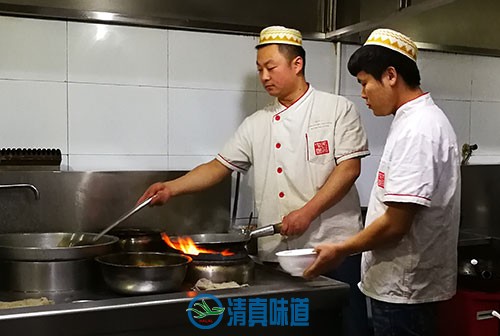 清盛斋厨师500.jpg