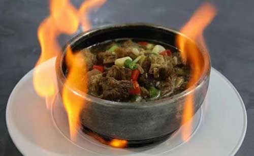 3-火焰石锅牛肉.jpg