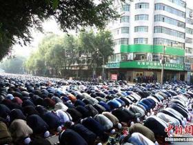 西宁穆斯林庆祝2016年宰牲节
