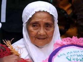 104岁印尼老奶奶到麦加朝觐
