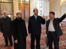 中国伊协会长杨发明阿訇访问西宁南关清真寺