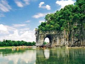 中国著名景区：桂林象鼻山
